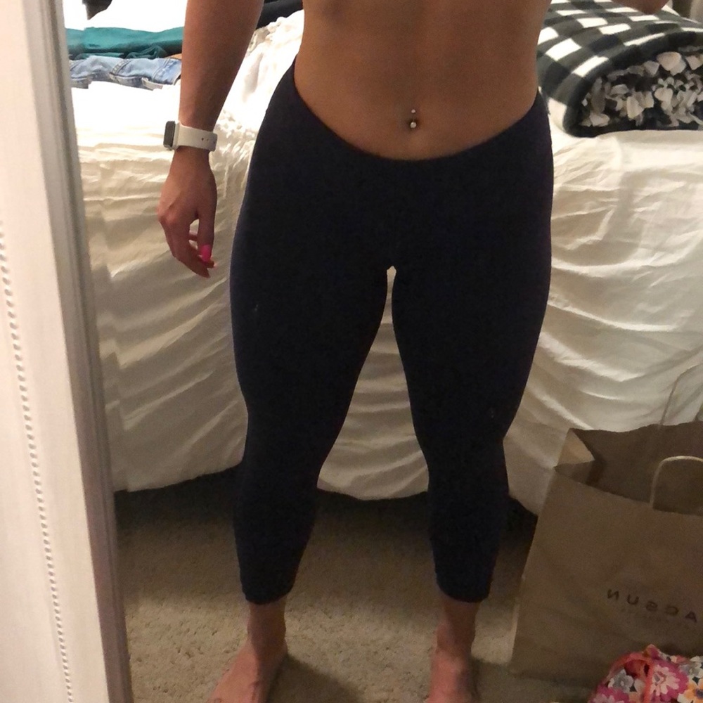 Lululemon crops